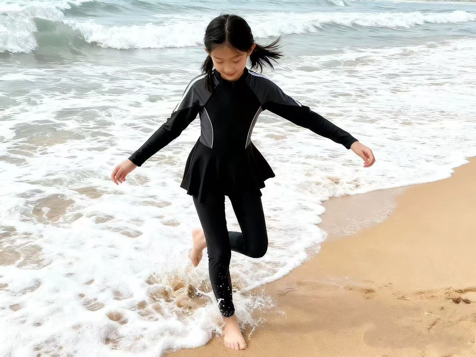 Girls long sleeve Swimming costumes